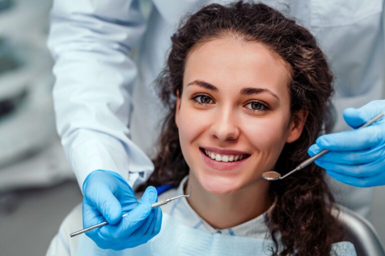 Read more about the article 7 Signs You’re Overdue for a Dental Checkup